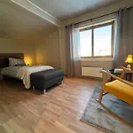 Apartment Midt I Raufoss, Stor Med Hage Raufoss