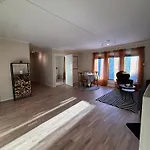 Apartment Midt I Raufoss, Stor Med Hage *