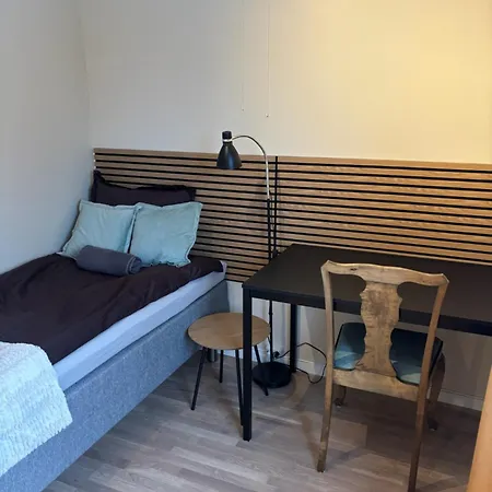 Midt I Raufoss, Stor Med Hage Leilighet Raufoss