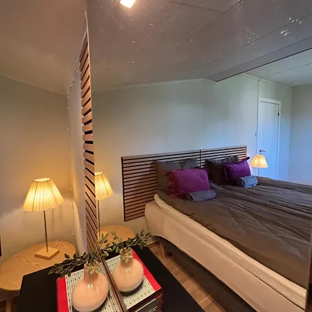 Midt I Raufoss, Stor Med Hage Leilighet Raufoss