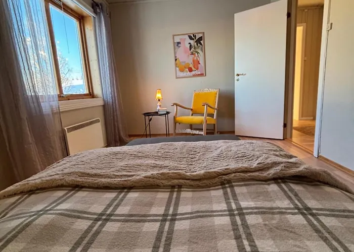 Midt I Raufoss, Stor Med Hage