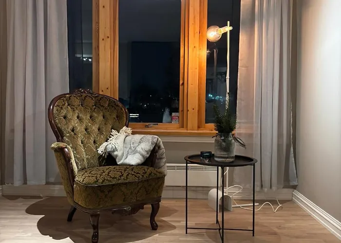 Midt I Raufoss, Stor Med Hage