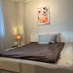 Midt I Raufoss, Stor Med Hage Raufoss